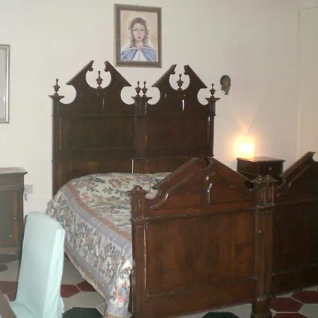 House With 2 Bedrooms In With Furnished Balcony 5 Km From The Beach