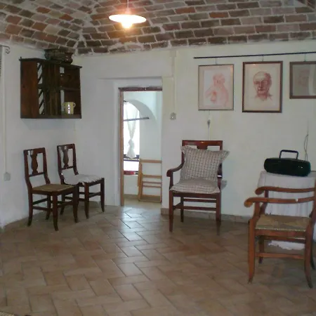 House With 2 Bedrooms In With Furnished Balcony 5 Km From The Beach Torino di Sangro